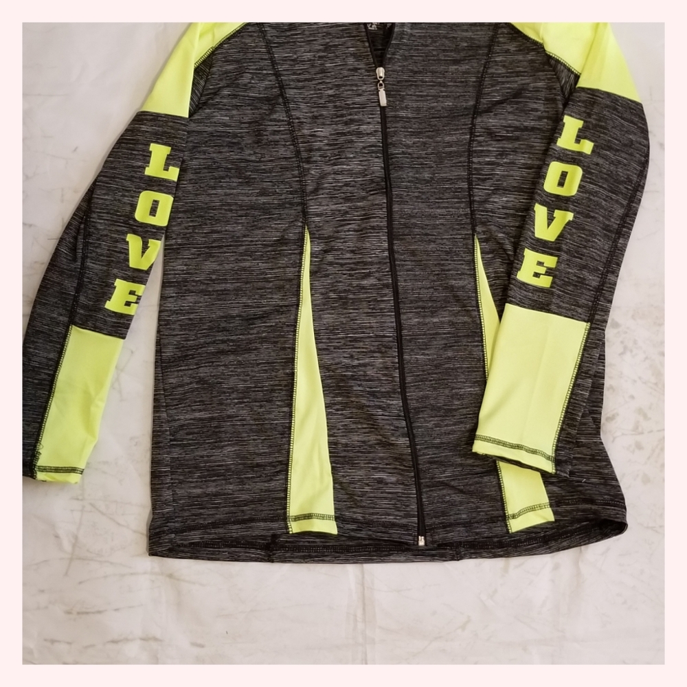 💚Love  Activewear Sweater 💚 - Picture 6 of 7
